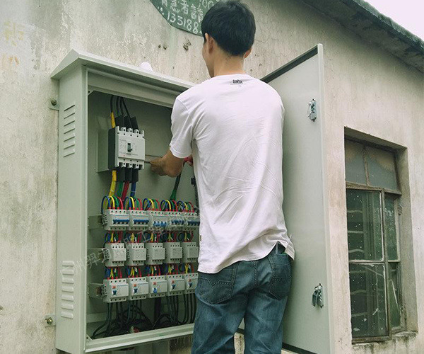 咸陽(yáng)馬莊戶(hù)外集中電表箱安裝